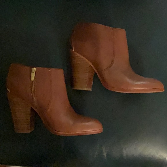 Coach Hattie Boots - Picture 6 of 11
